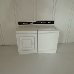 Dollhouse furniture